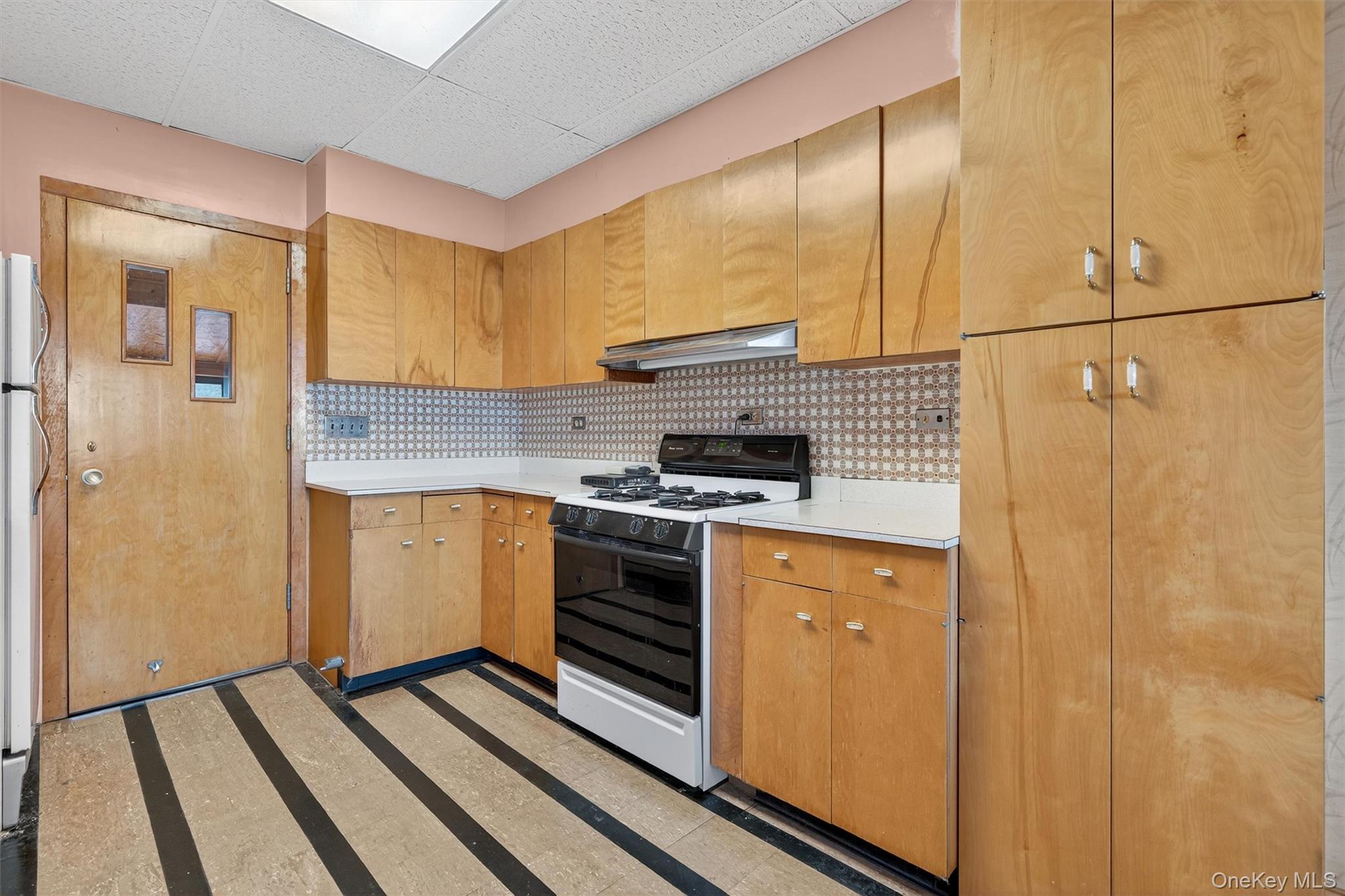 29 Laurel Lane, Huguenot, NY 12746