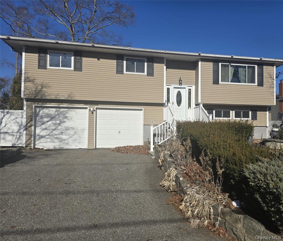 17 Lantern Street, Huntington, NY 11743