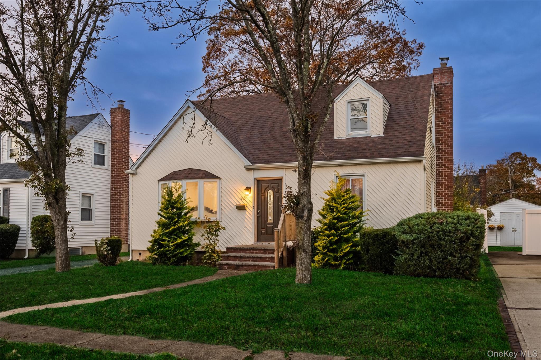 85 Todd Road, Valley Stream, NY 11580