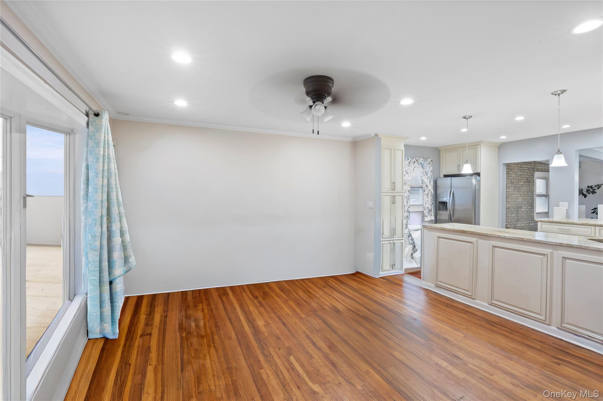 85 Todd Road, Valley Stream, NY 11580