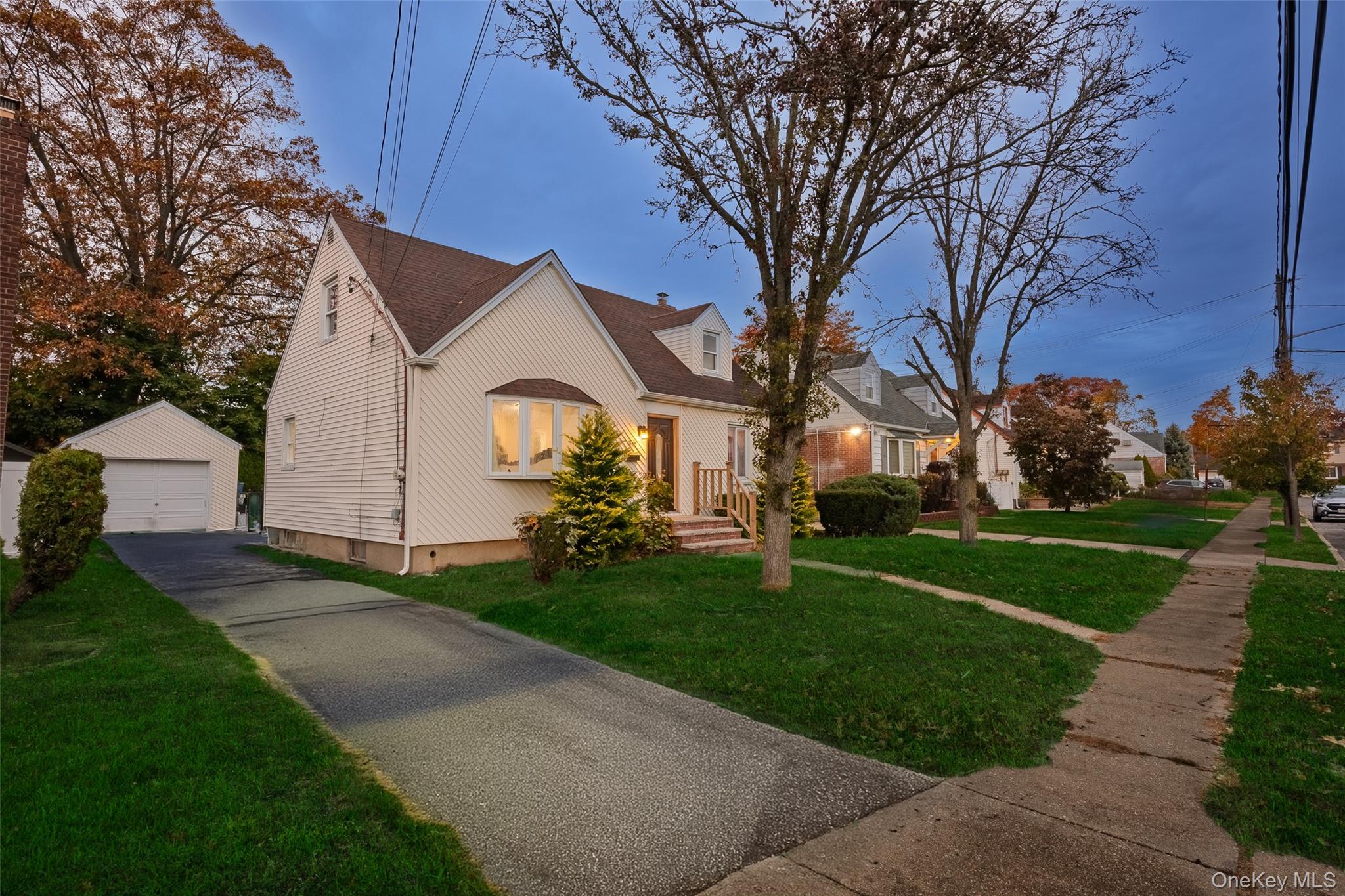 85 Todd Road, Valley Stream, NY 11580