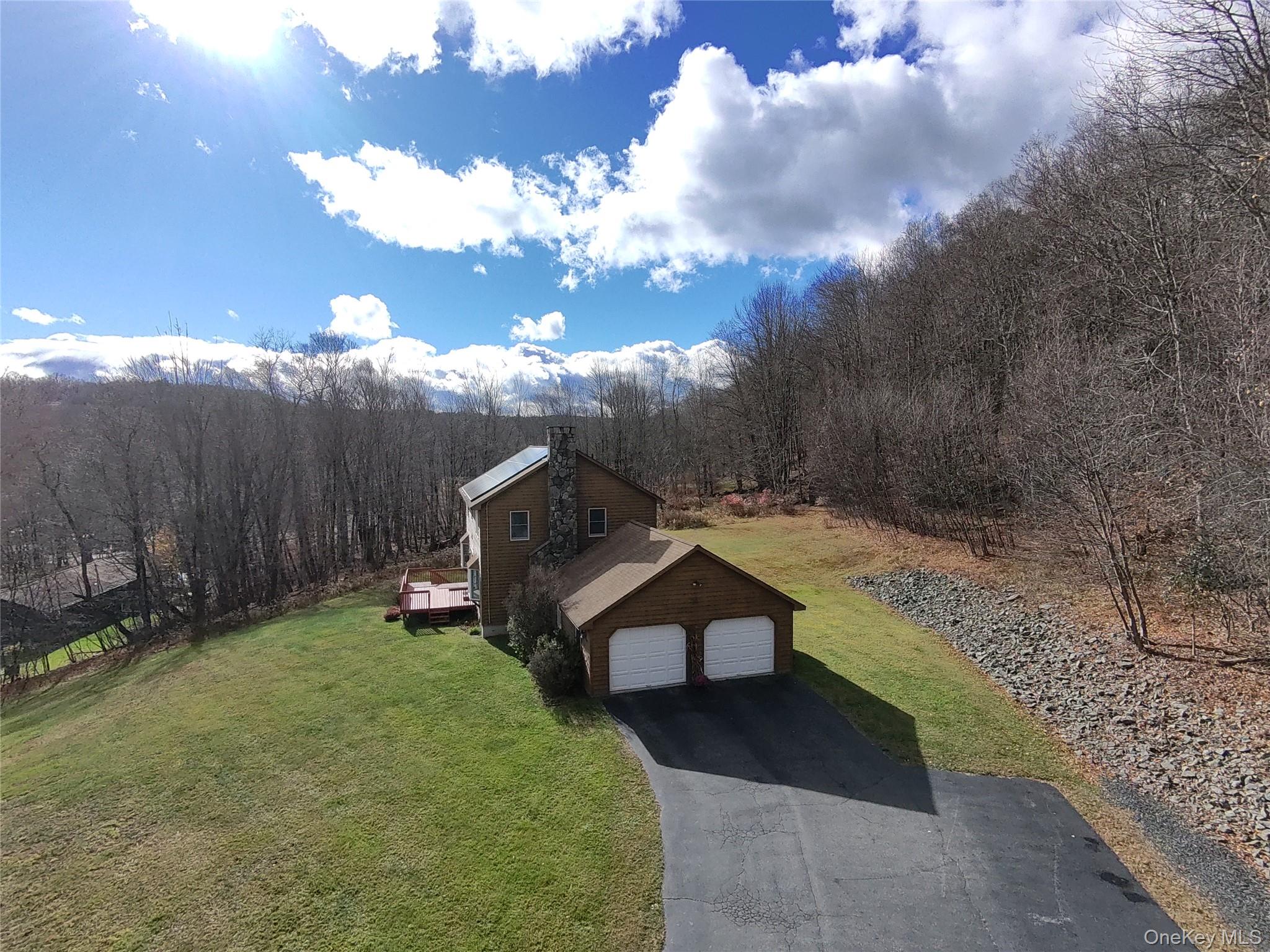 39 Armstrong Drive, Neversink, NY 12765