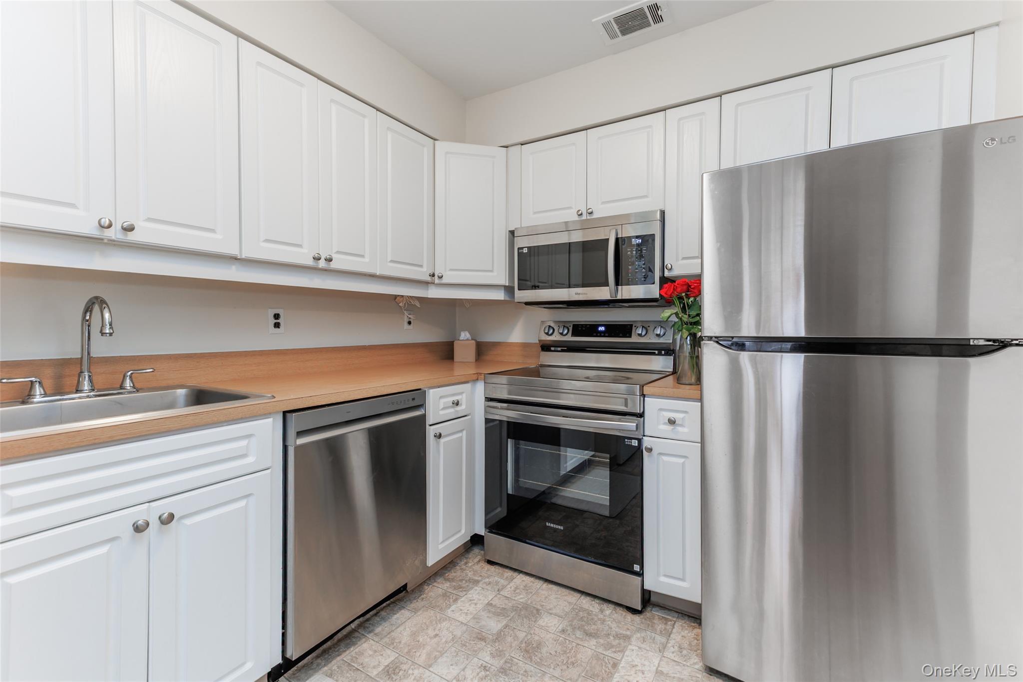 655 Middle Country Road # 5C2, Coram, NY 11727