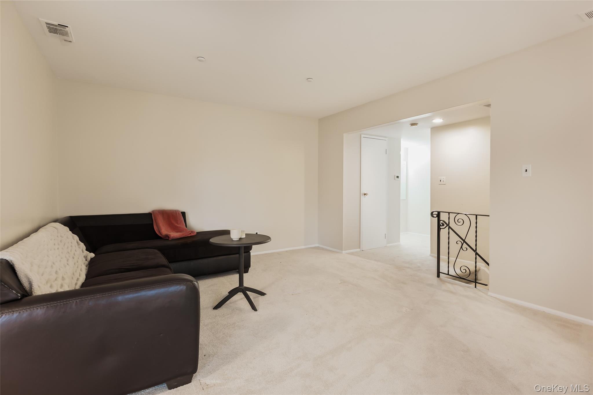 655 Middle Country Road # 5C2, Coram, NY 11727