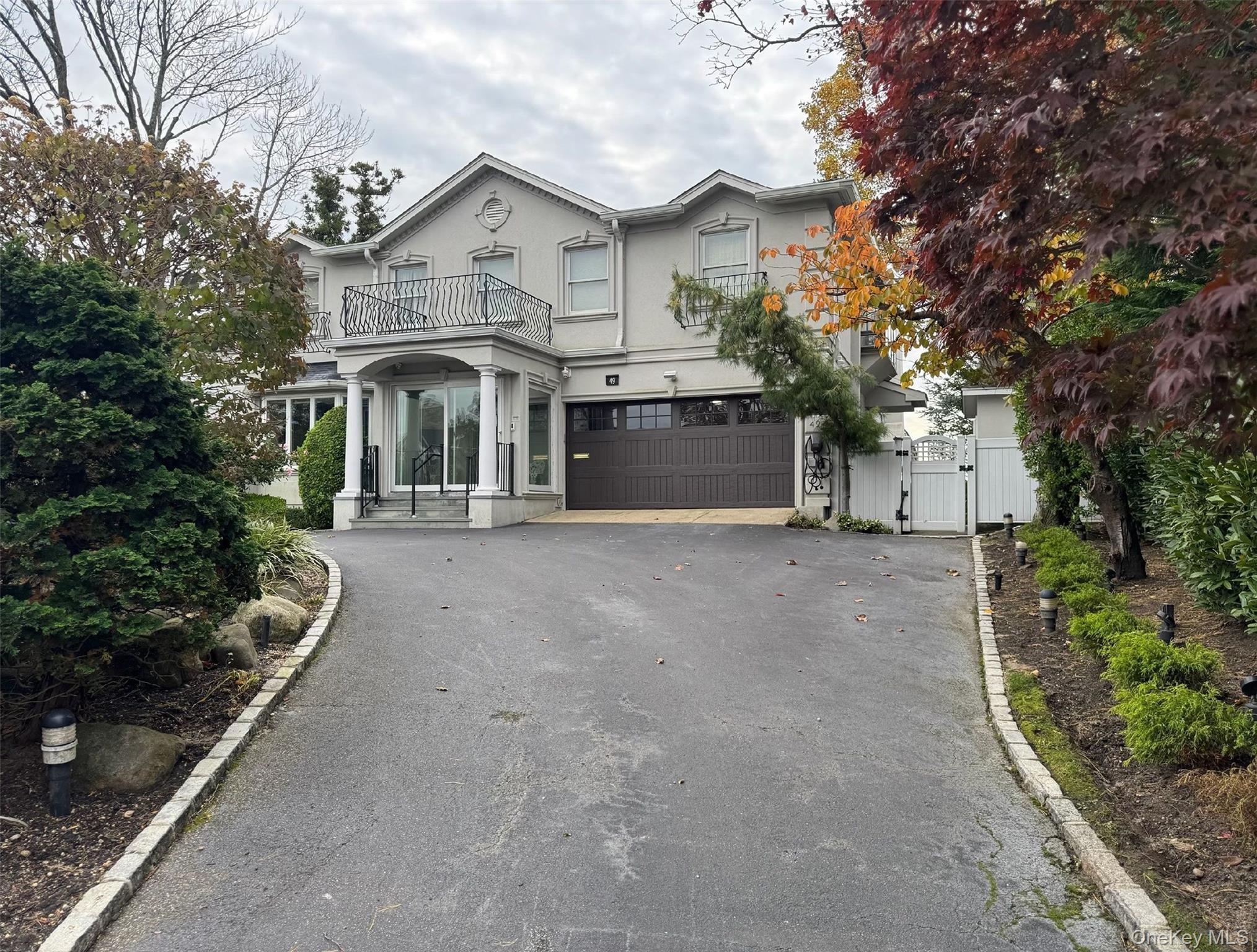 49 Harborview W, Lawrence, NY 11559
