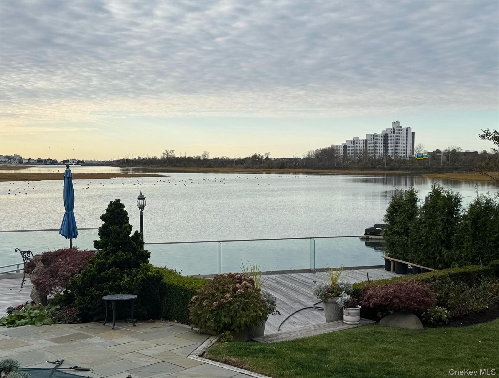 49 Harborview W, Lawrence, NY 11559