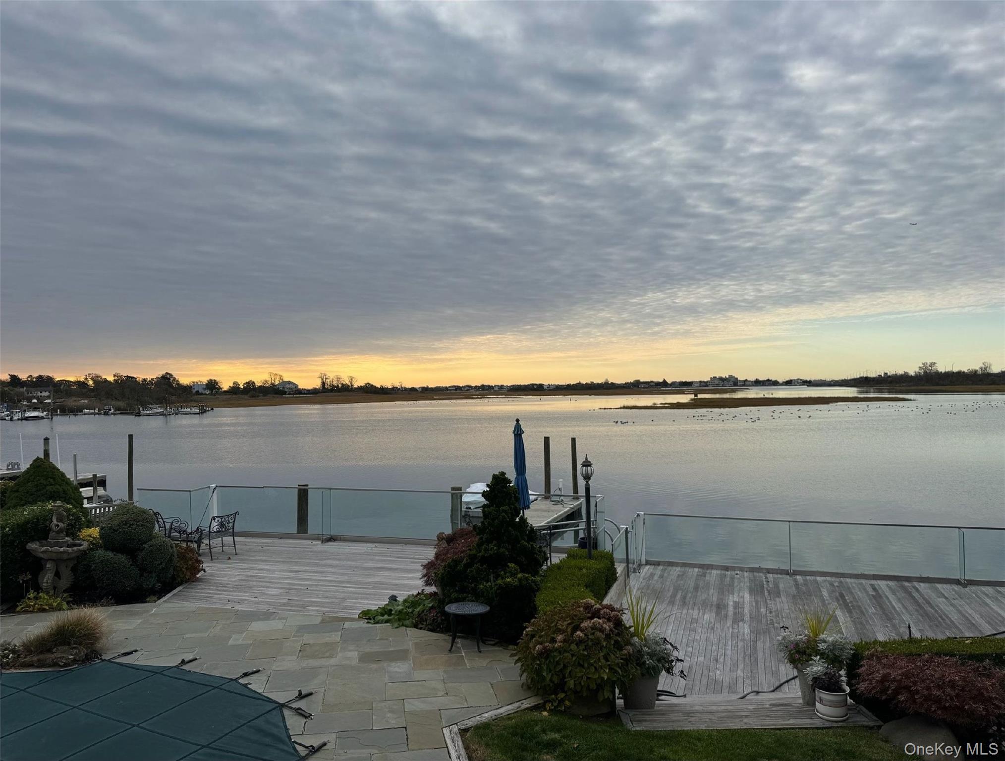 49 Harborview W, Lawrence, NY 11559