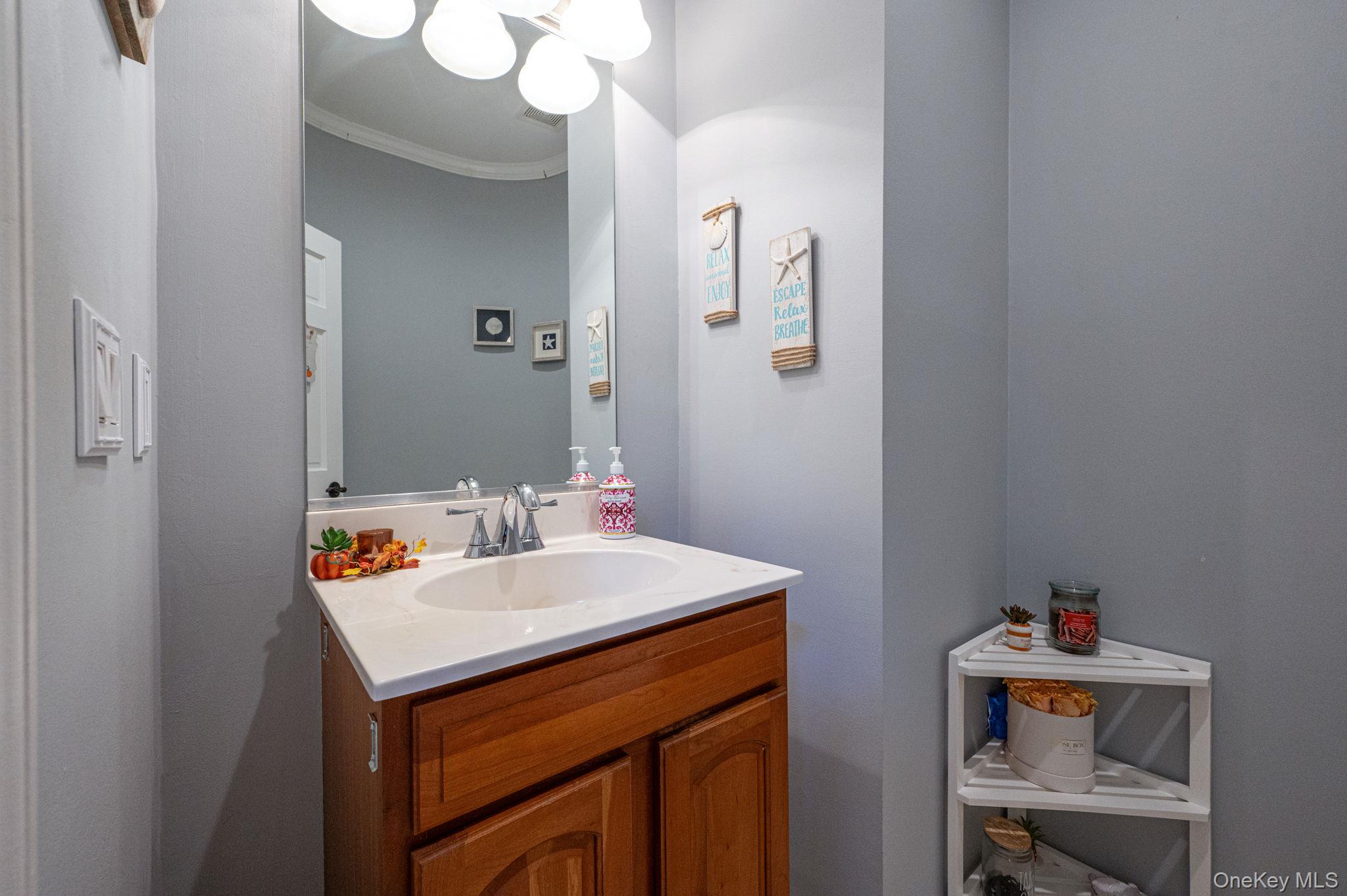 76 Blueberry Ridge Drive, Holtsville, NY 11742