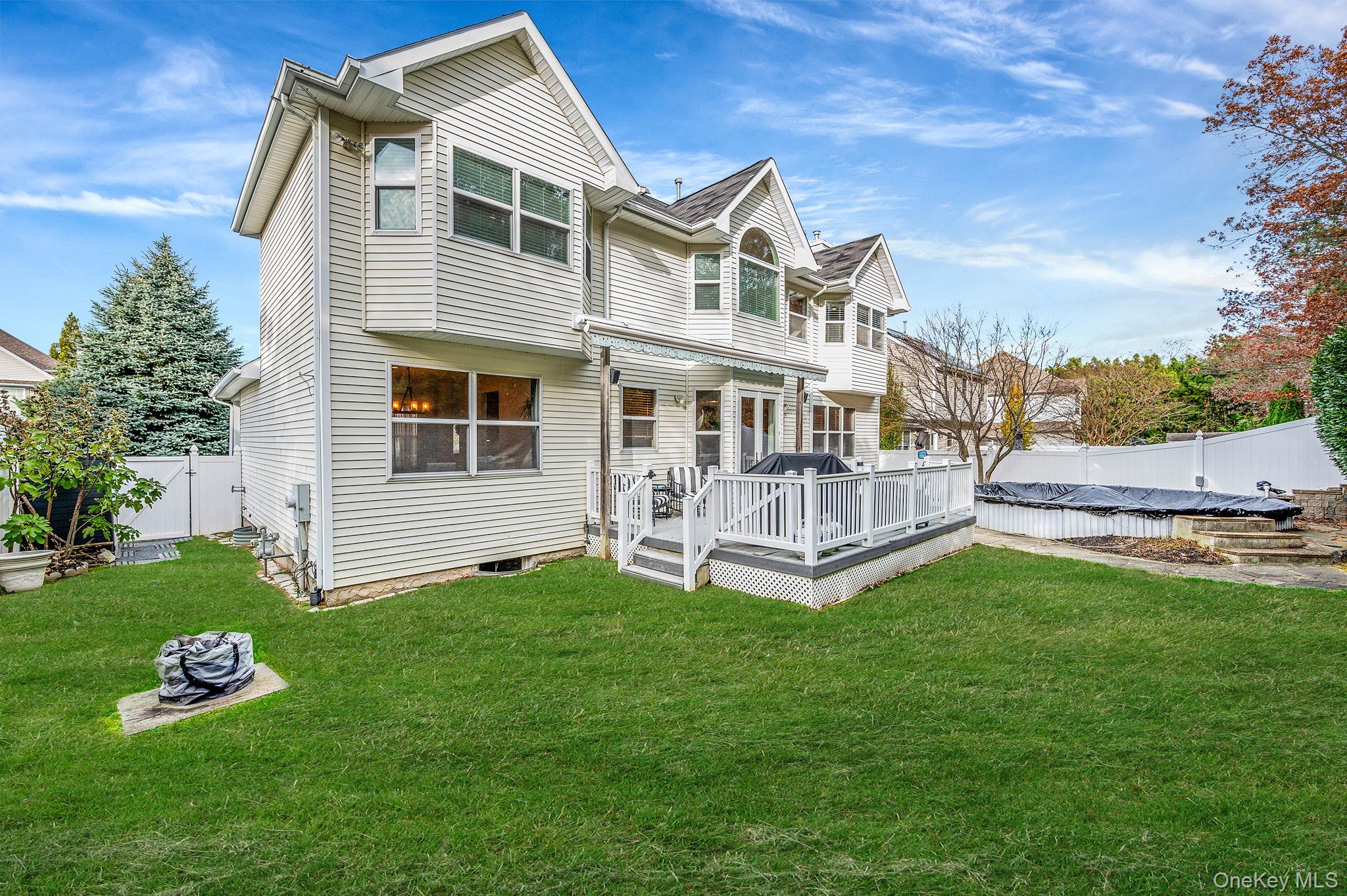 76 Blueberry Ridge Drive, Holtsville, NY 11742