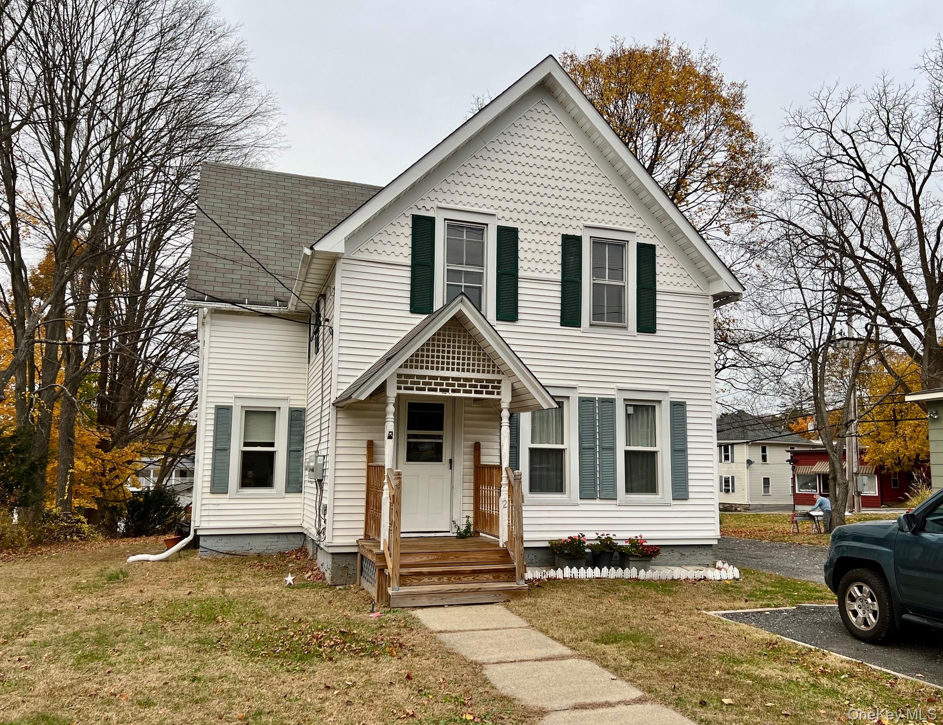 21 WASHINGTON AVE, 1st floor, Millbrook, NY 12545