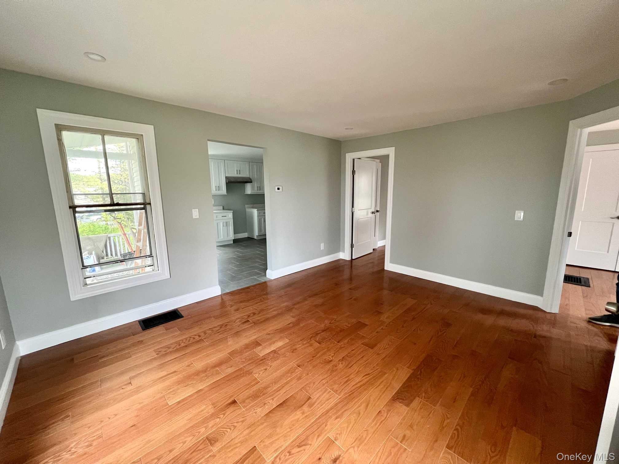 21 WASHINGTON AVE, 1st floor, Millbrook, NY 12545