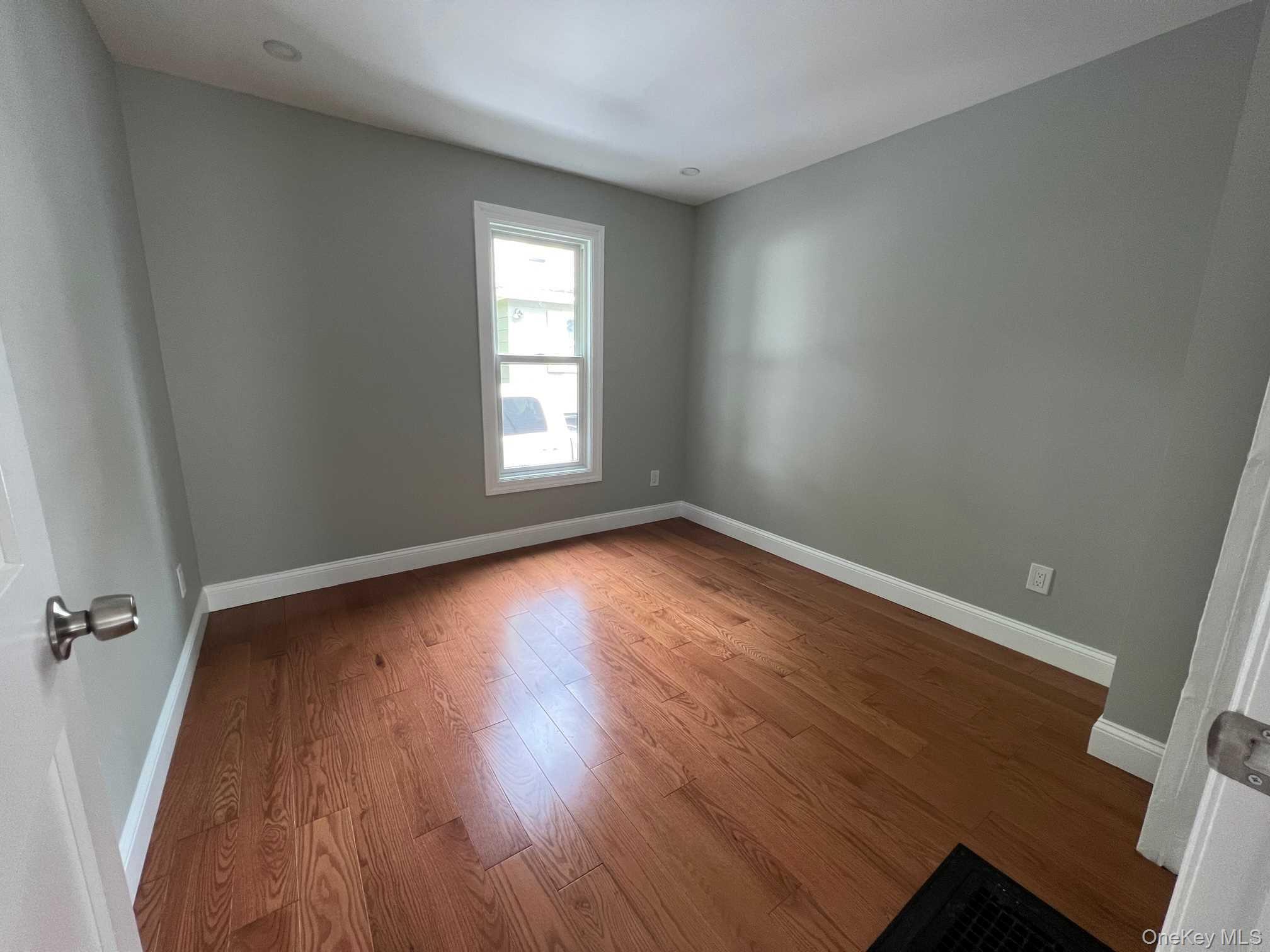 21 WASHINGTON AVE, 1st floor, Millbrook, NY 12545