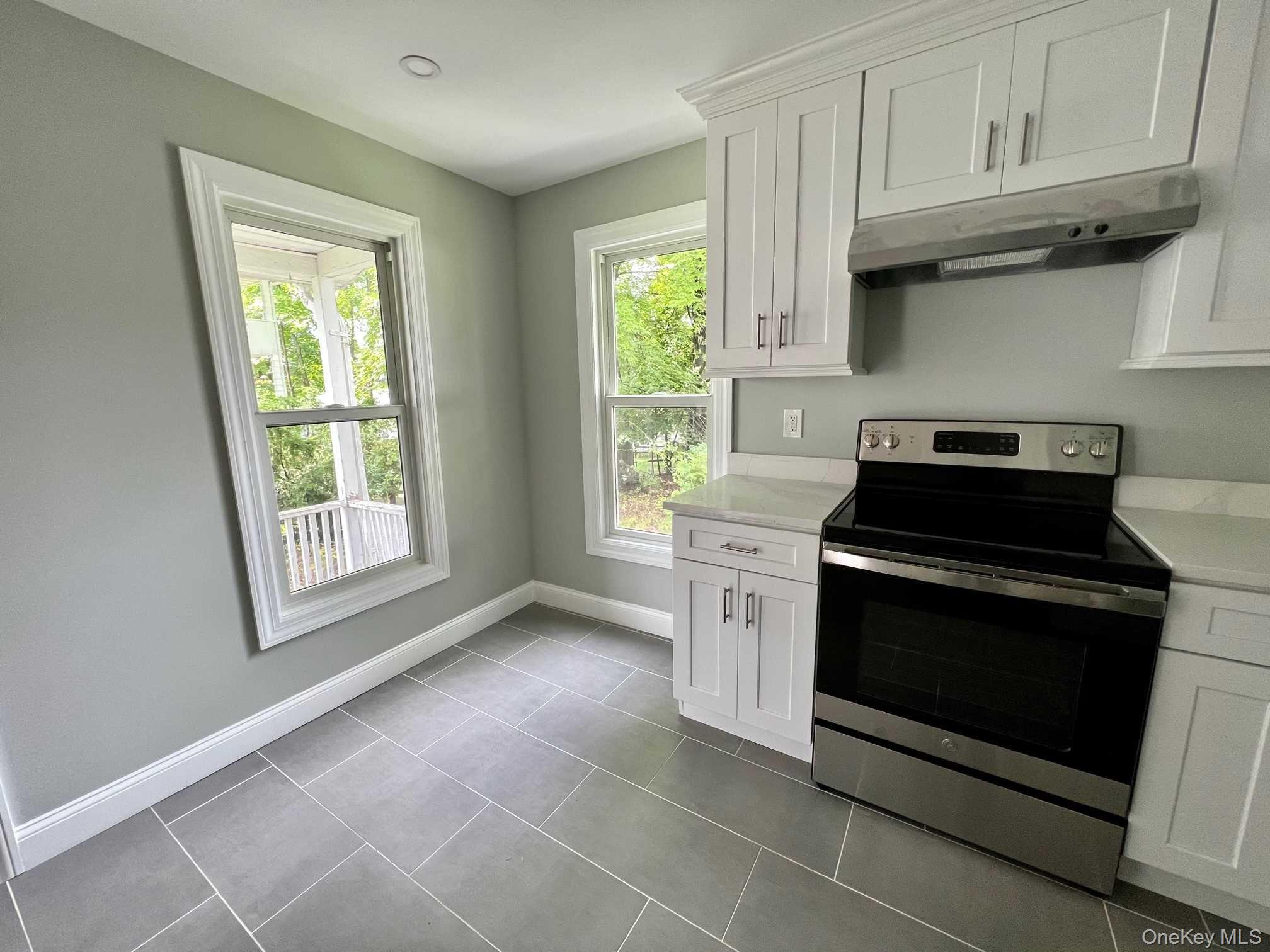 21 WASHINGTON AVE, 1st floor, Millbrook, NY 12545