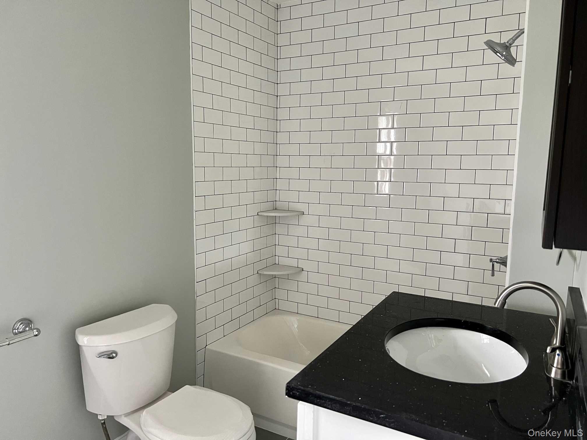 21 WASHINGTON AVE, 1st floor, Millbrook, NY 12545