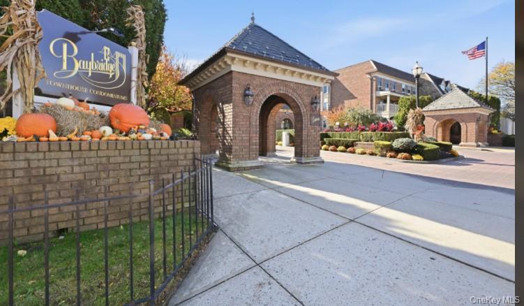 14-14 BONNIE, Bayside, NY 11360