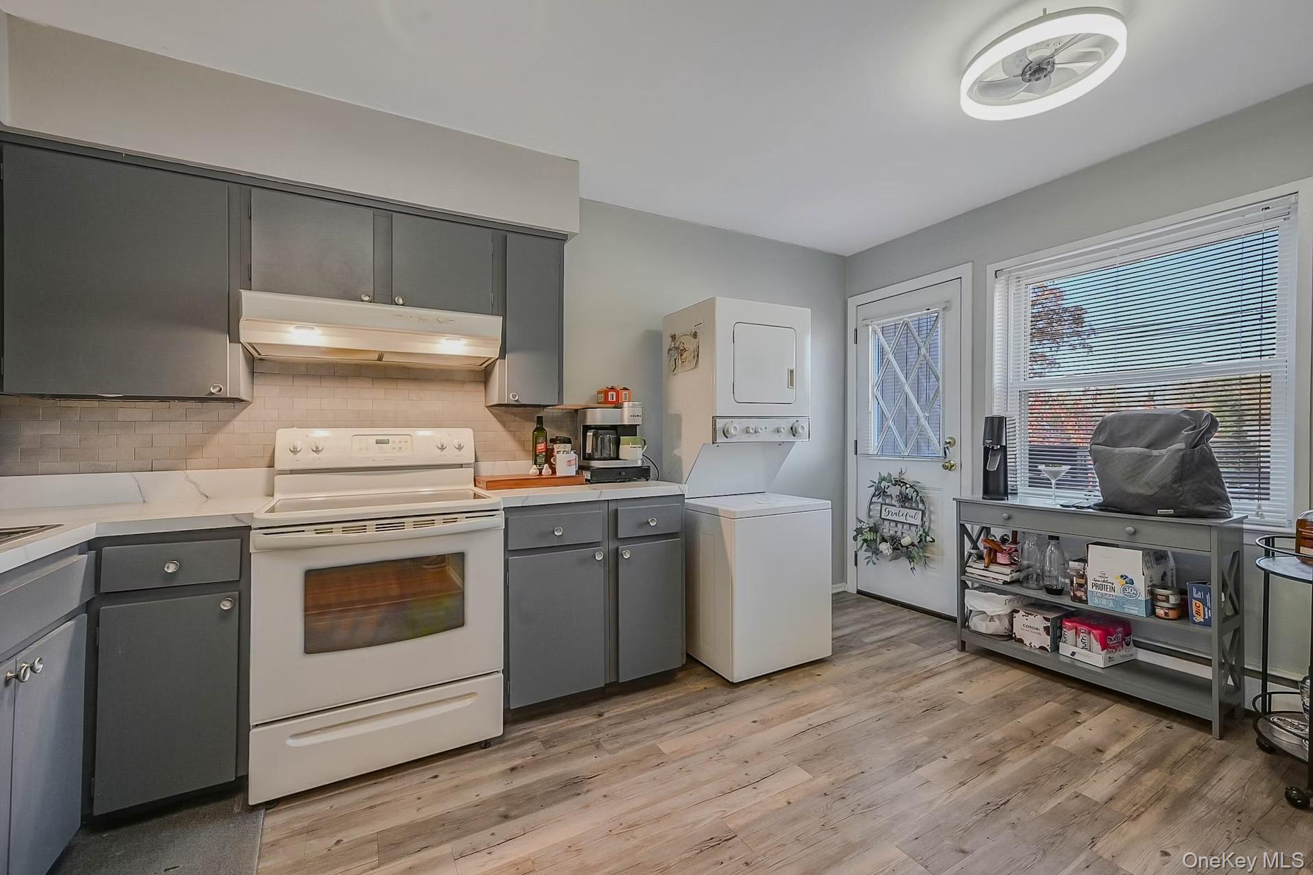 45 Farber Drive # 45, West Babylon, NY 11704