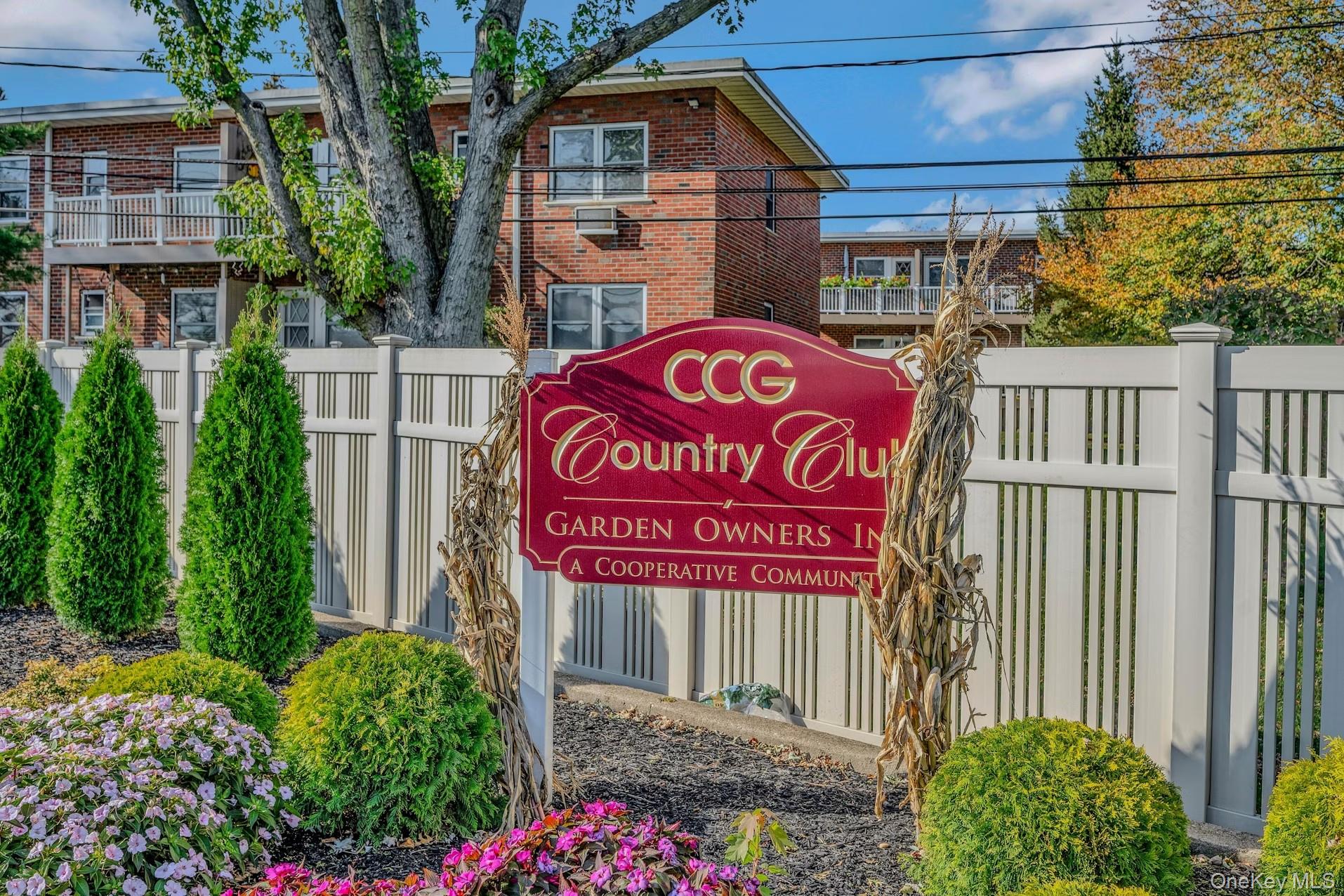 45 Farber Drive # 45, West Babylon, NY 11704