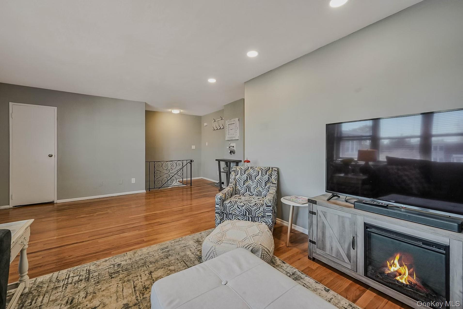 45 Farber Drive # 45, West Babylon, NY 11704