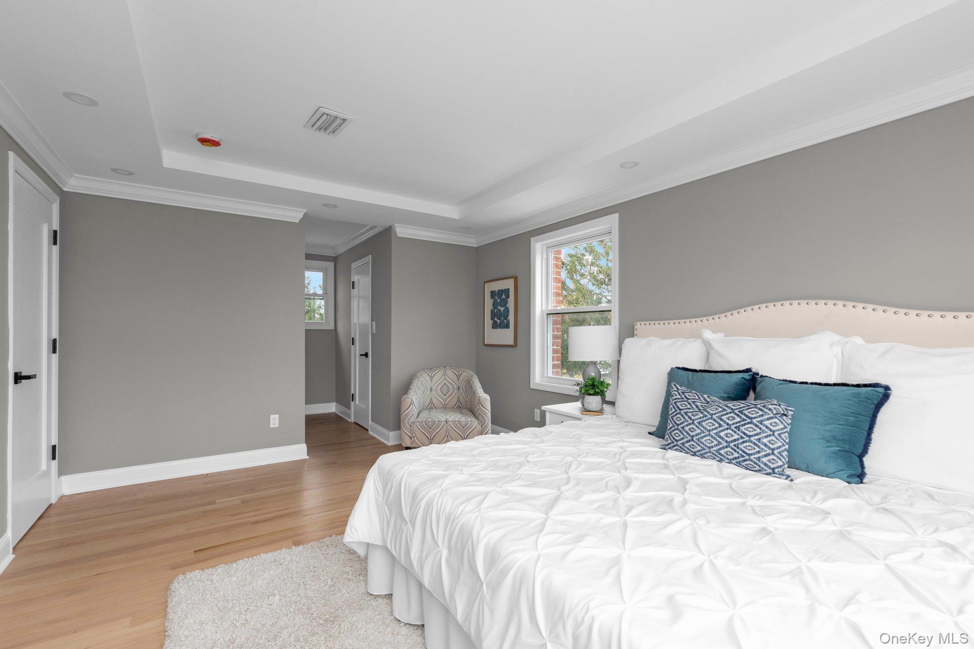 13 Garden Boulevard, Hicksville, NY 11801