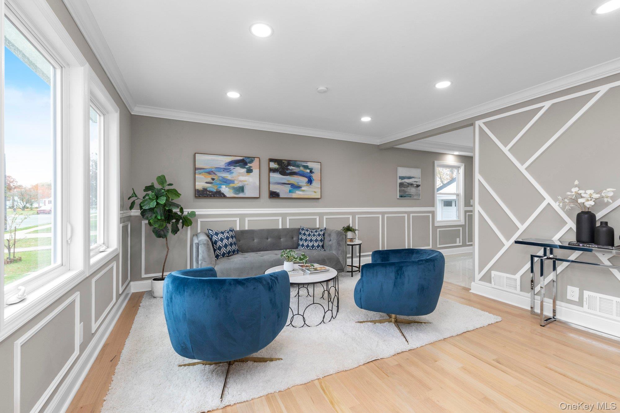 13 Garden Boulevard, Hicksville, NY 11801