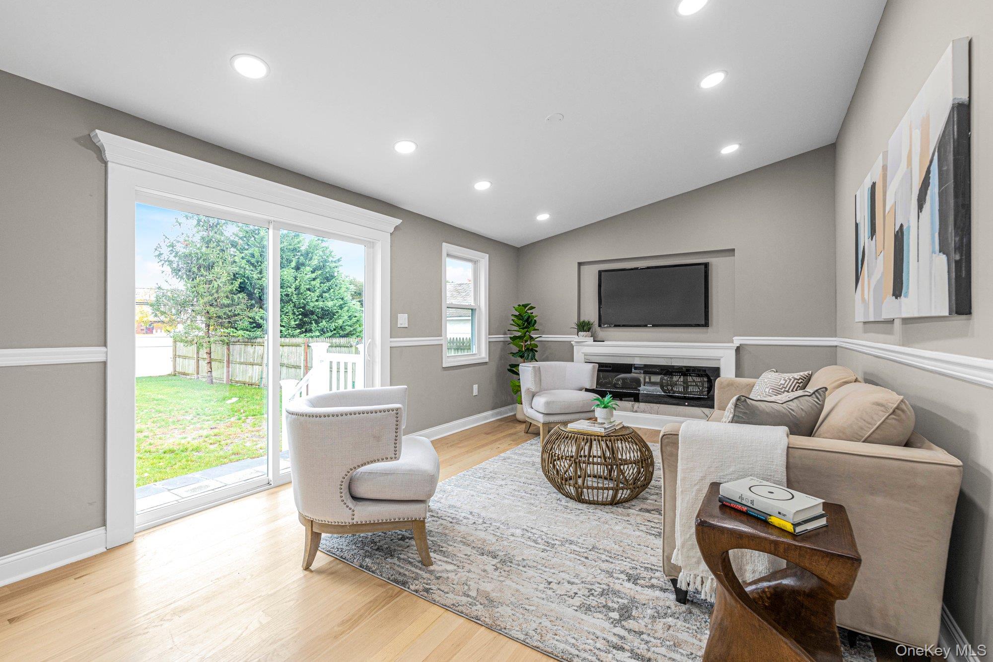 13 Garden Boulevard, Hicksville, NY 11801