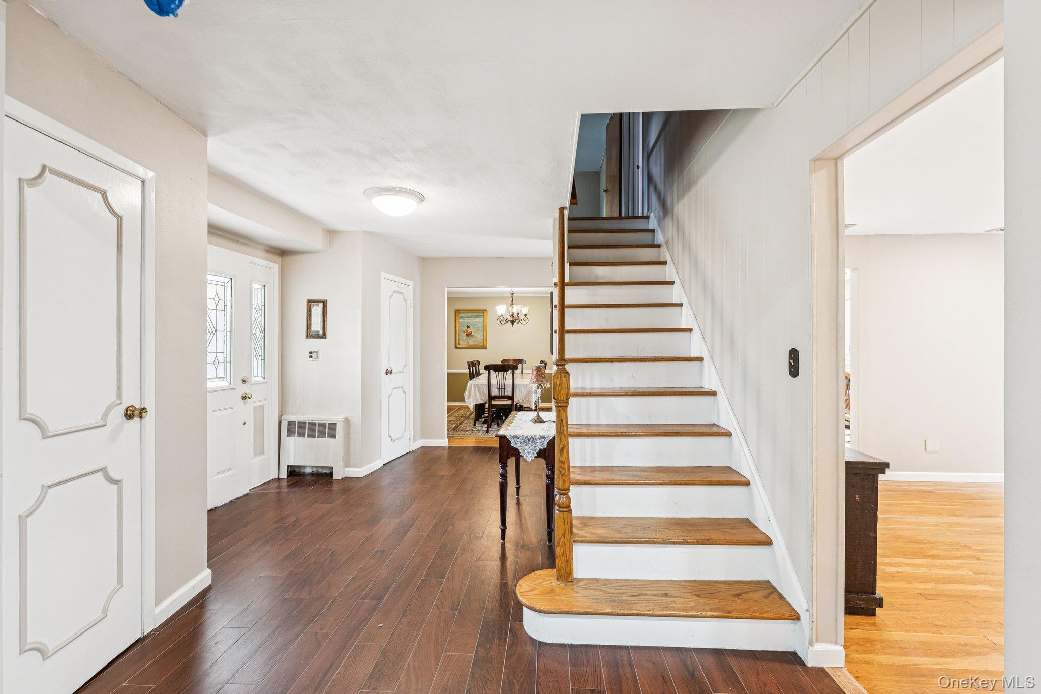 9 Princeton Drive, Plainview, NY 11803