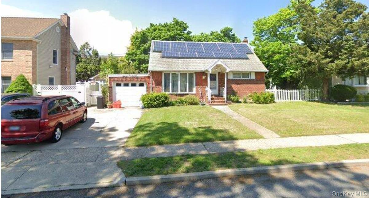 790 Floral Park Road, Franklin Square, NY 11010