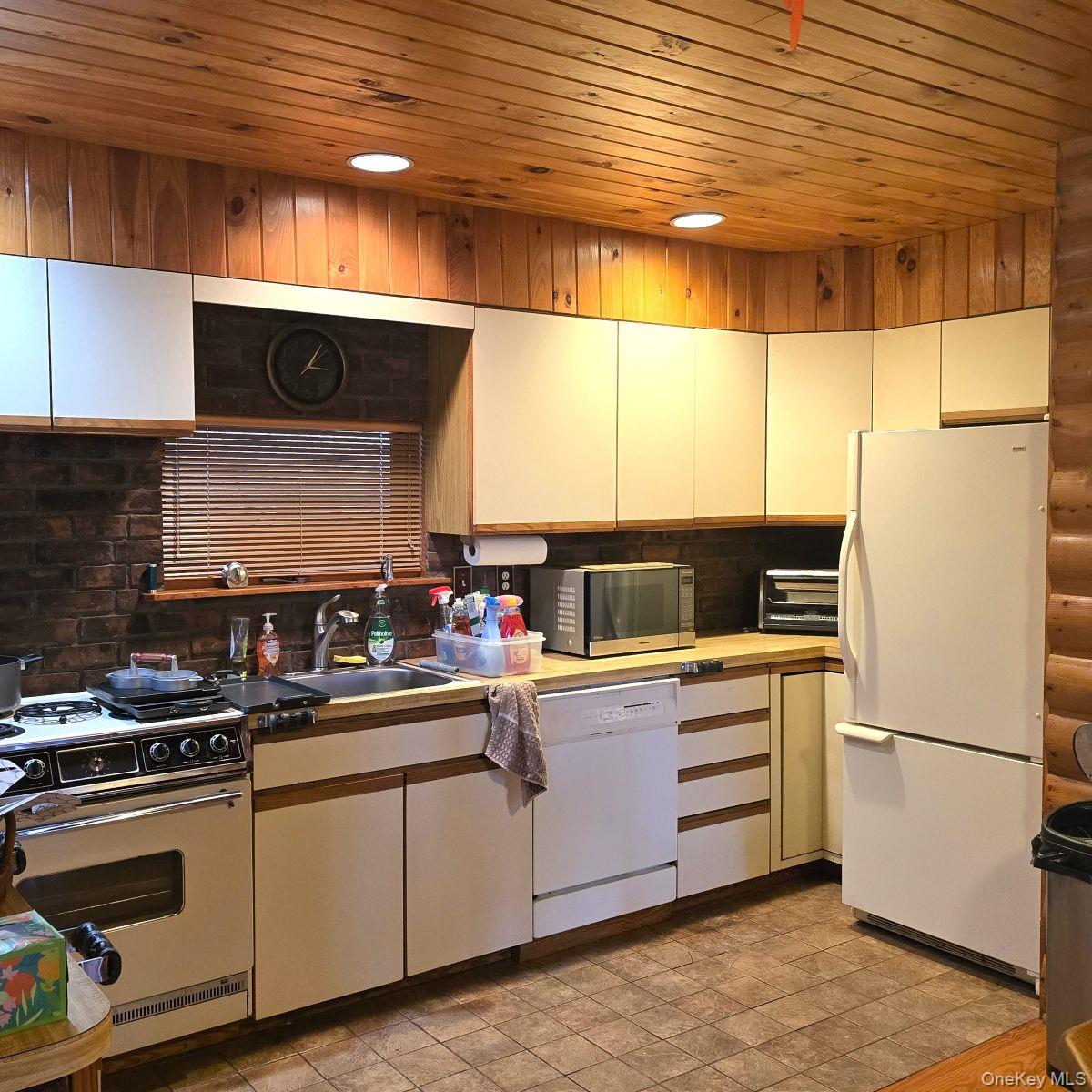 14 Lena Road, Monticello, NY 12777