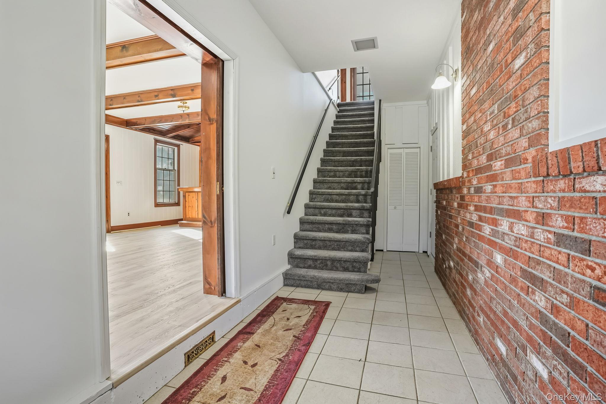 15 Milano Drive, Poughkeepsie, NY 12603