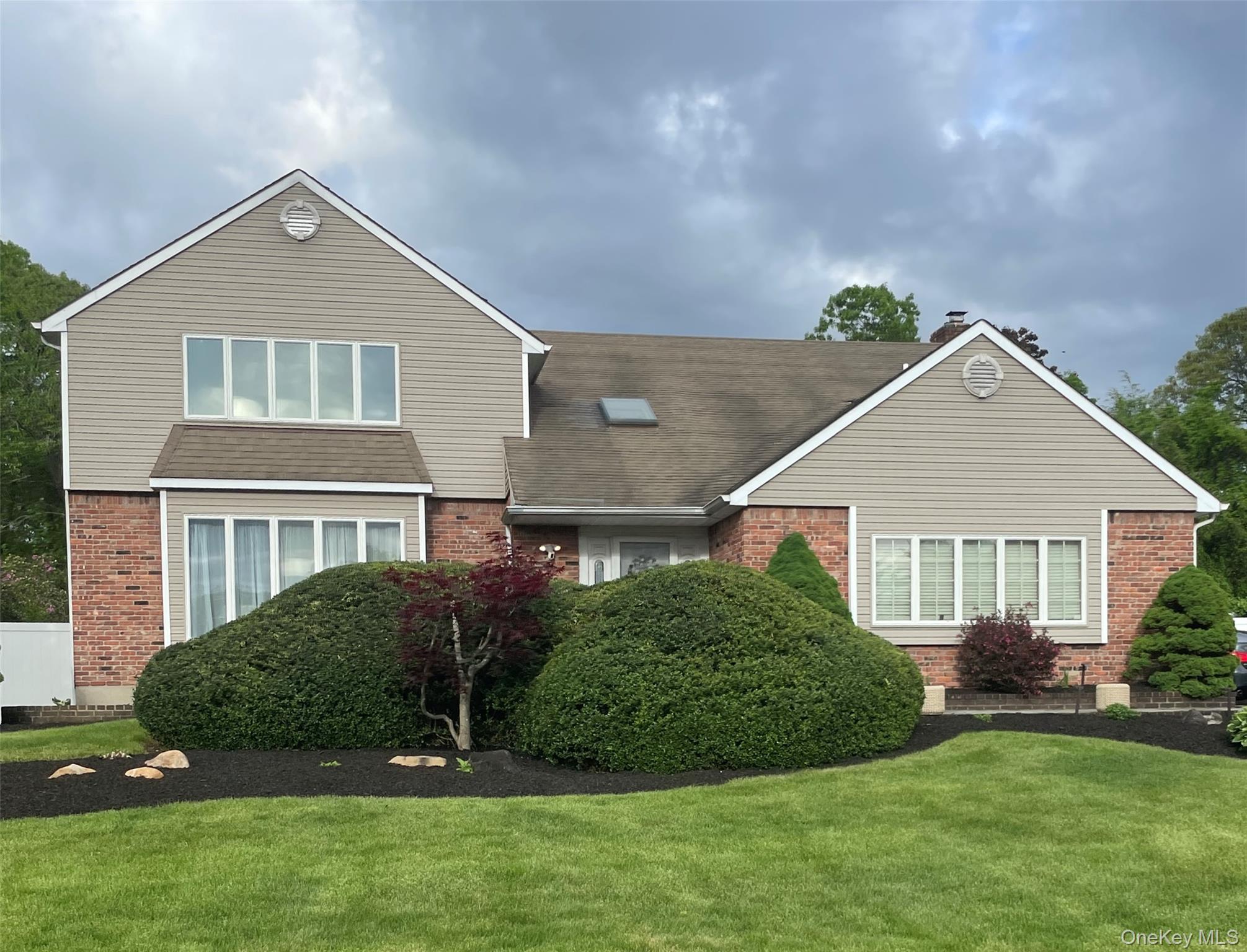 9 Kimberly Avenue Avenue, Farmingville, NY 11738