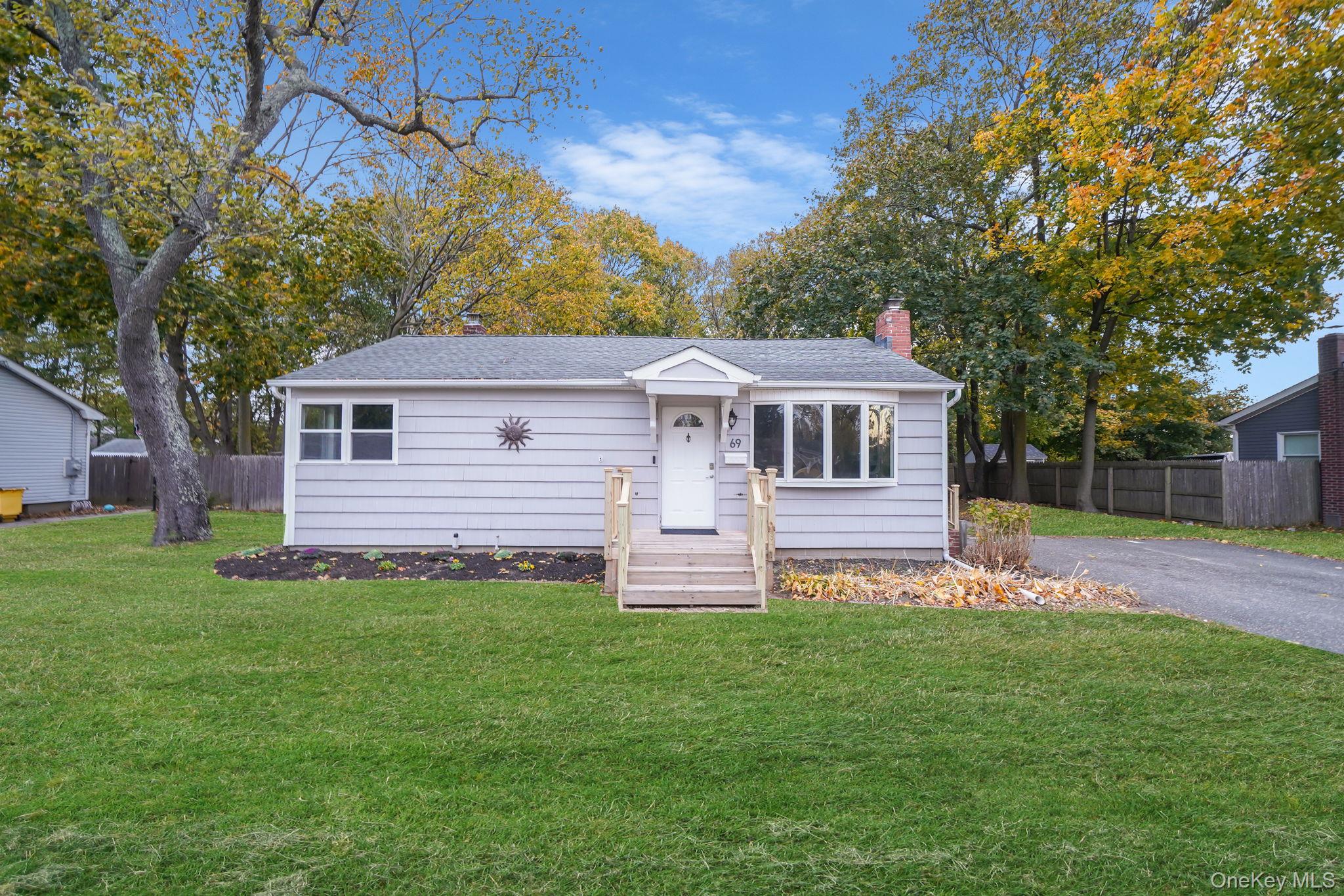 69 Poplar Street, Port Jefferson Station, NY 11776