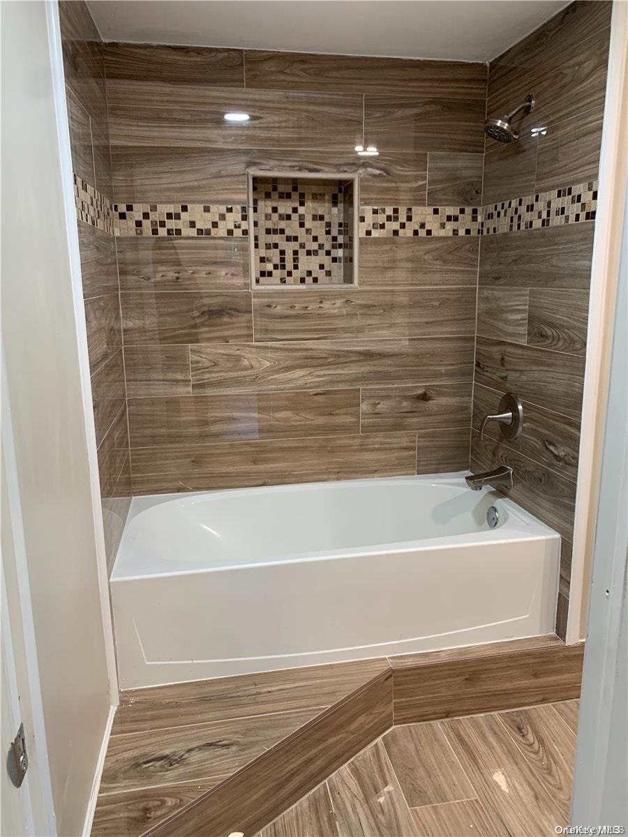 1671 Claas Avenue, Holbrook, NY 11741