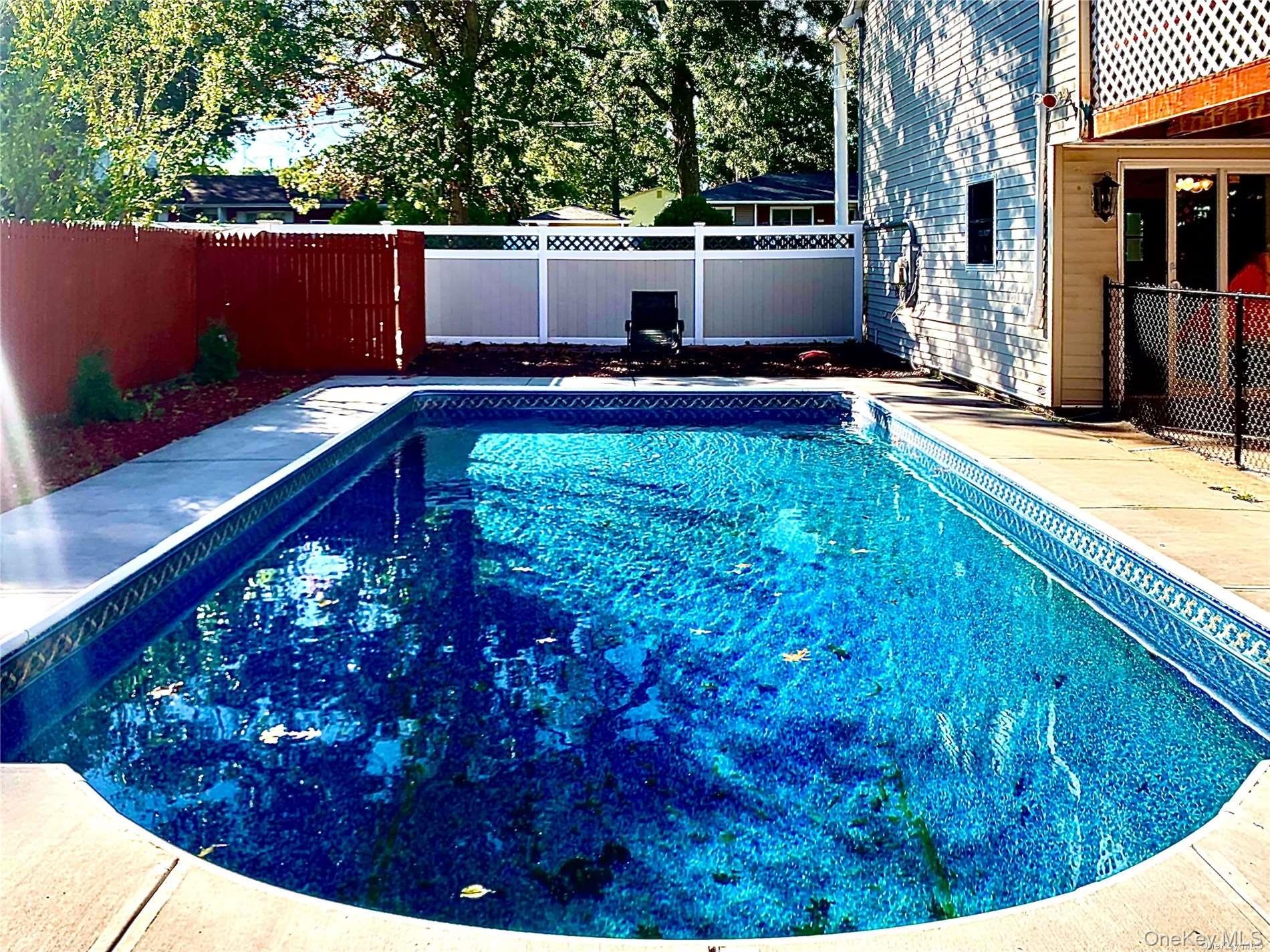 1671 Claas Avenue, Holbrook, NY 11741