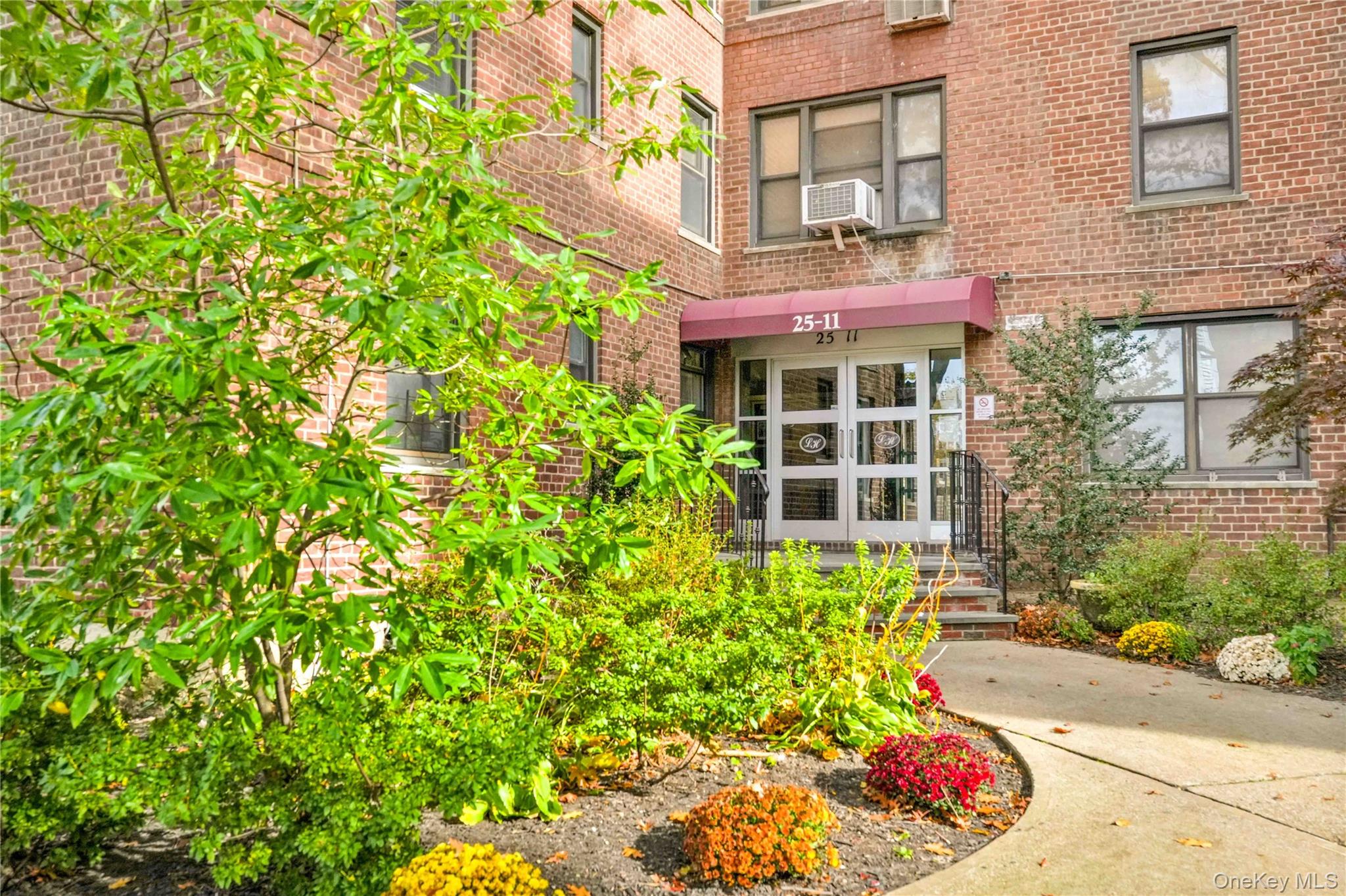 25-11 Union Street # 2G, Flushing, NY 11354