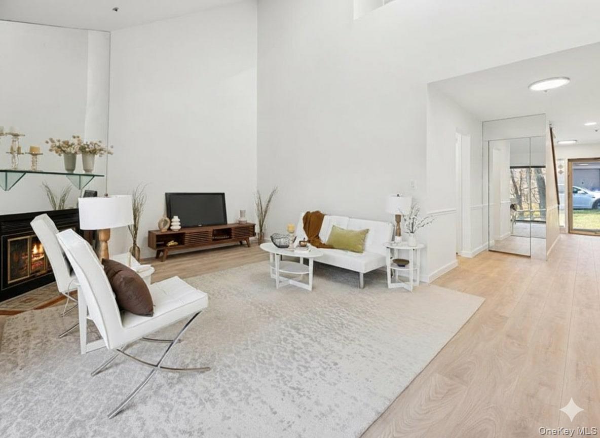 801 Hunters Run, Dobbs Ferry, NY 10522