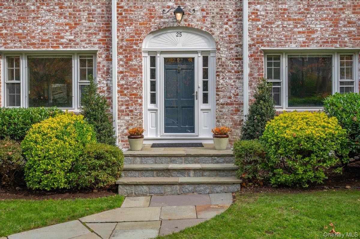 25 Bonnie Way, Larchmont, NY 10538