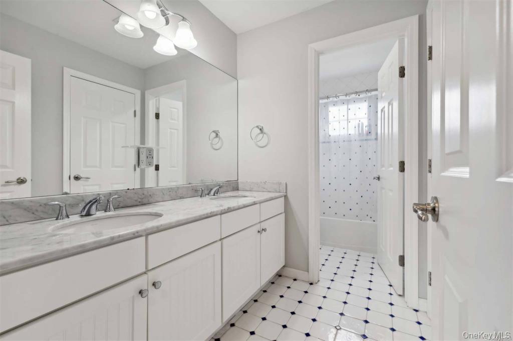 55 Hamptons Court Drive # 55, Eastport, NY 11941