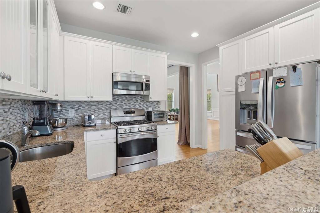 55 Hamptons Court Drive # 55, Eastport, NY 11941