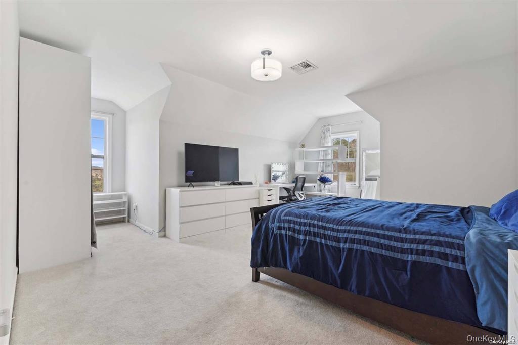 55 Hamptons Court Drive # 55, Eastport, NY 11941