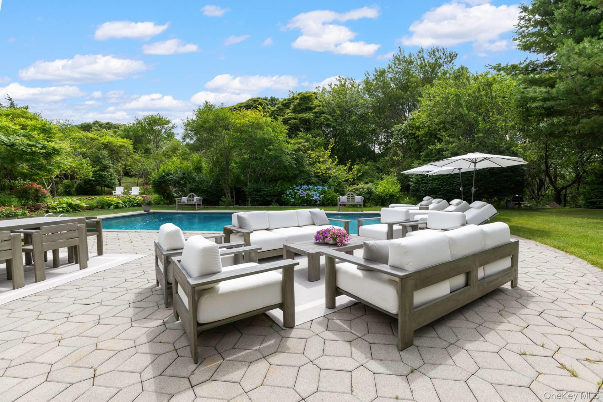 167 Tuckahoe Lane, Southampton, NY 11968