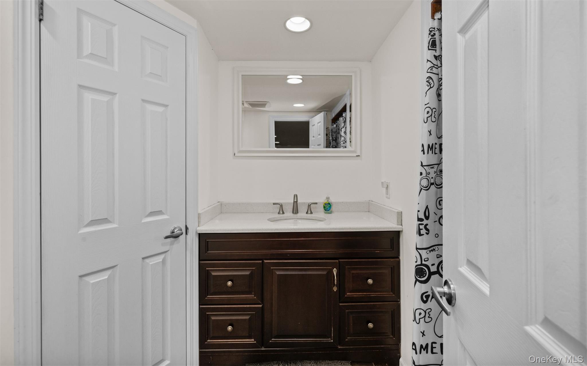 135 N Linden Street, Massapequa, NY 11758