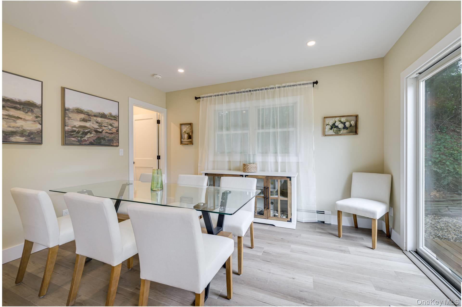 3 Oakhurst Road # 4, Hampton Bays, NY 11946