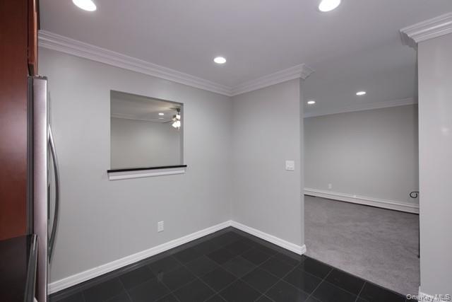 9 Ipswich Place # 906B, Coram, NY 11727