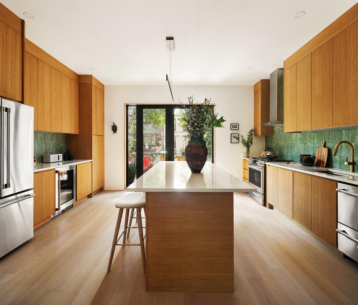 952A GREENE Avenue, Brooklyn, NY 11221