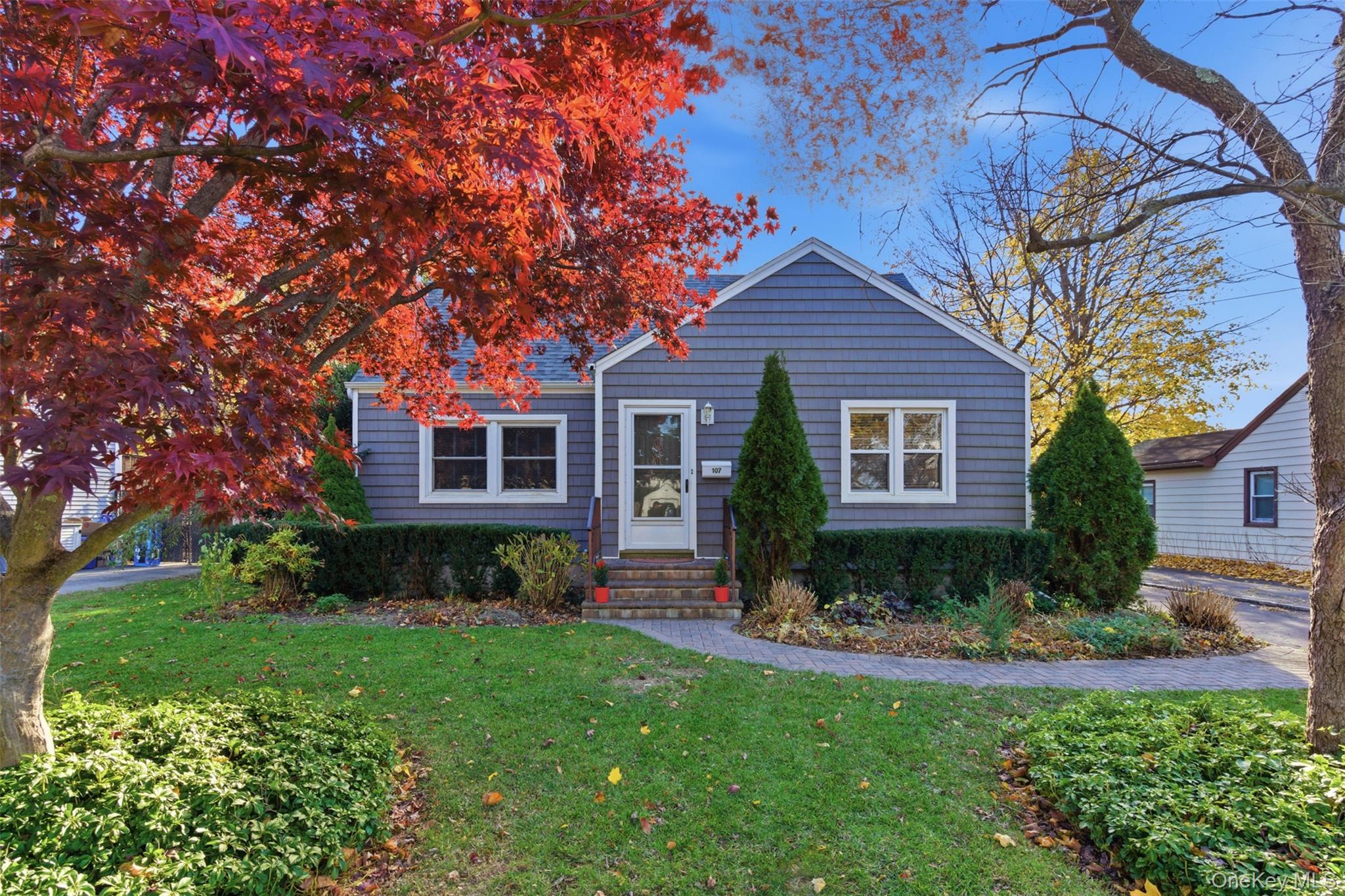 107 E 13th Street, Huntington Station, NY 11746