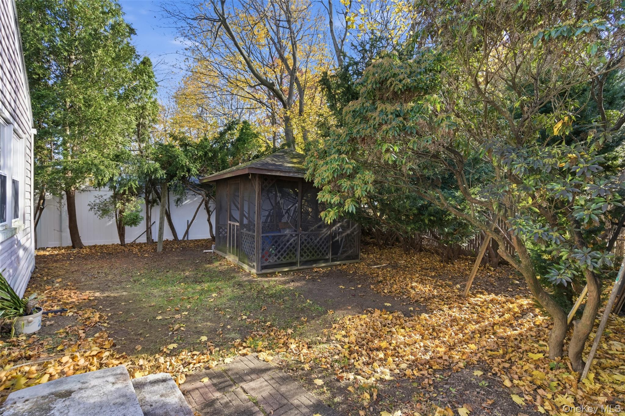 107 E 13th Street, Huntington Station, NY 11746