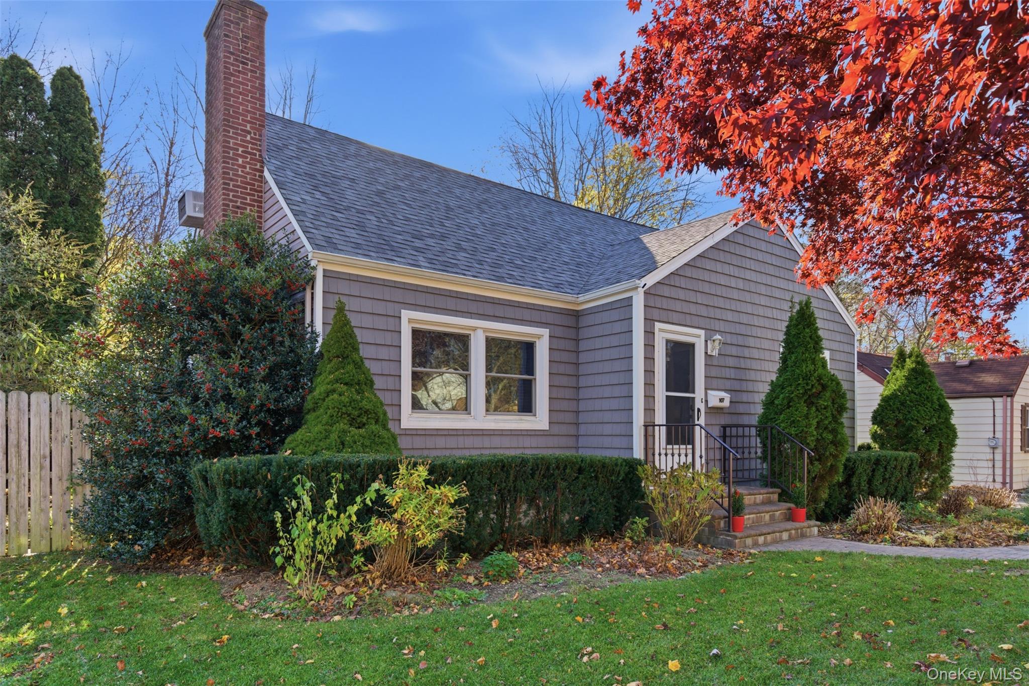 107 E 13th Street, Huntington Station, NY 11746