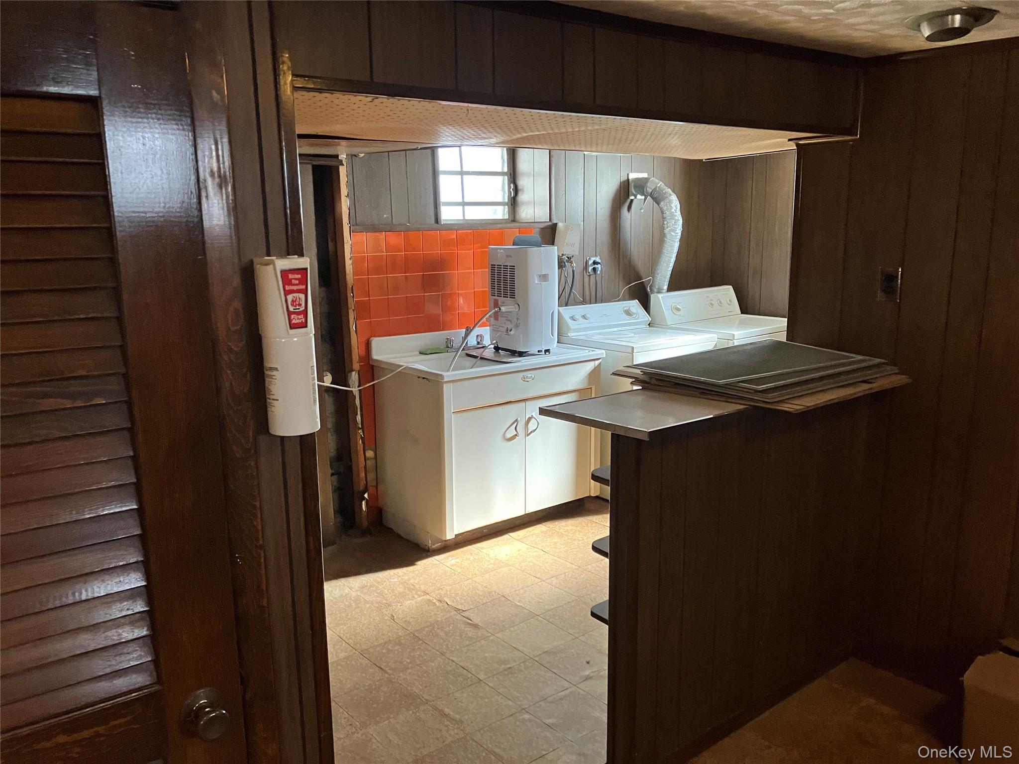 24302 Superior, Floral Park, NY 11001