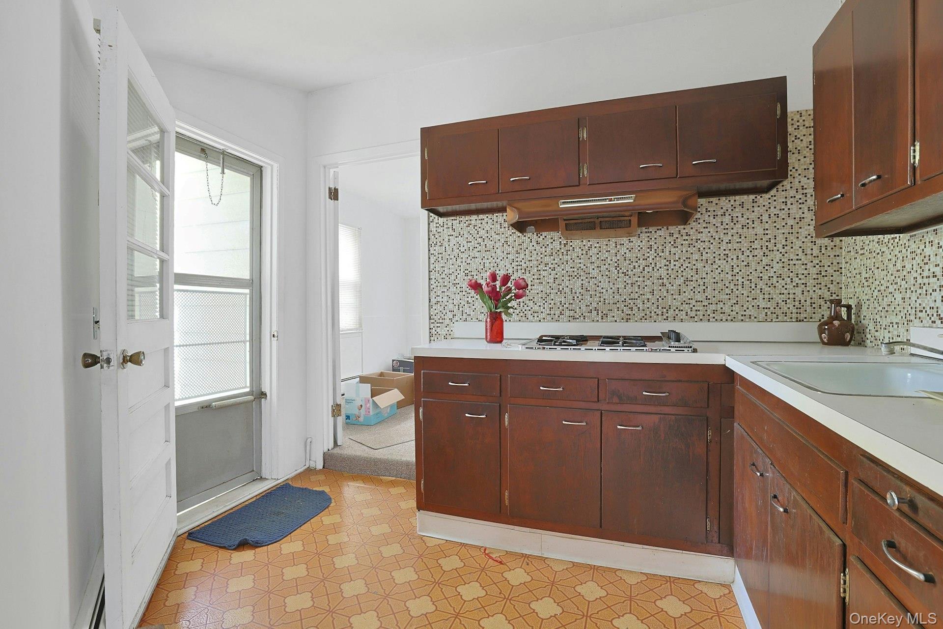 8 Morningside Road, New City, NY 10956