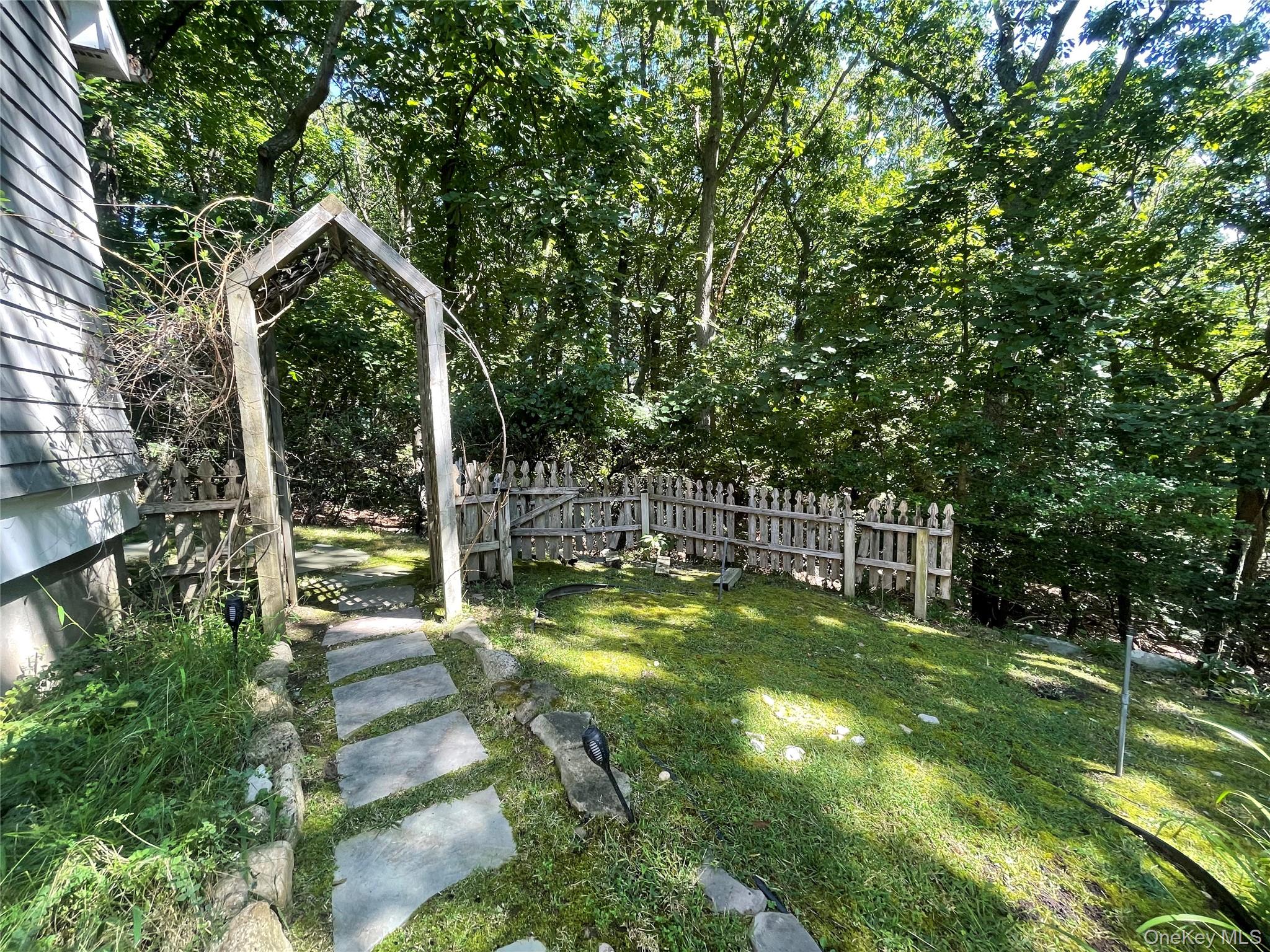 106 Laurel Lane, Port Jefferson, NY 11777